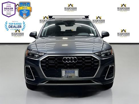 Used 2023 Audi Q5 2.0T Premium w/ Convenience Package AWD/4WD image 2