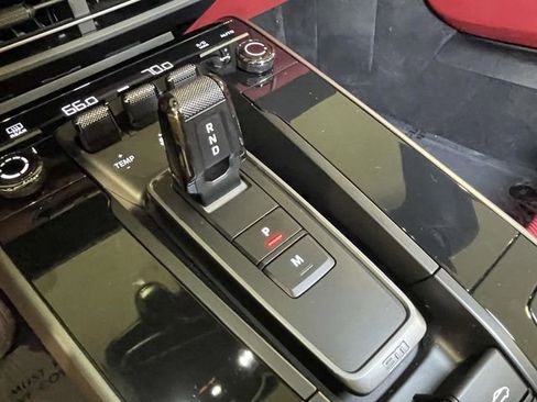 Certified 2023 Porsche 911 Carrera RWD image 30