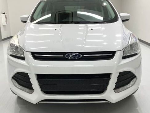 Used 2016 Ford Escape SE w/ Equipment Group 201A AWD/4WD image 5