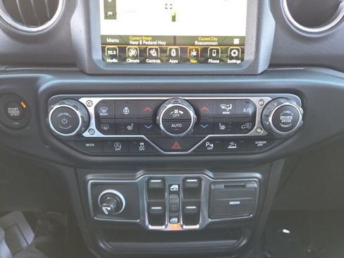 Used 2021 Jeep Wrangler Unlimited Sahara image 60