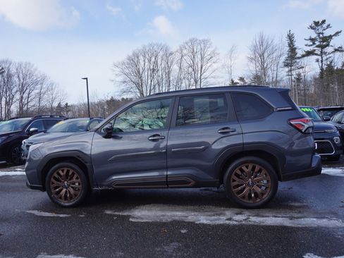 Used 2025 Subaru Forester Sport image 8