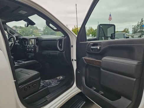 Used 2021 GMC Sierra 3500 Denali w/ Denali Ultimate Package AWD/4WD image 12