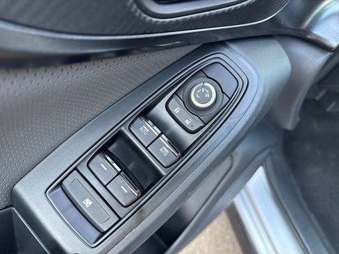 Used 2021 Subaru Crosstrek 2.5i Sport w/ Moonroof Package image 11