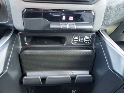Used 2023 RAM 1500 Big Horn AWD/4WD image 18