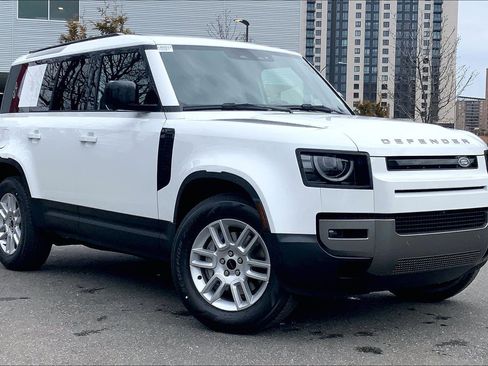 New 2026 Land Rover Defender 110 S image 2