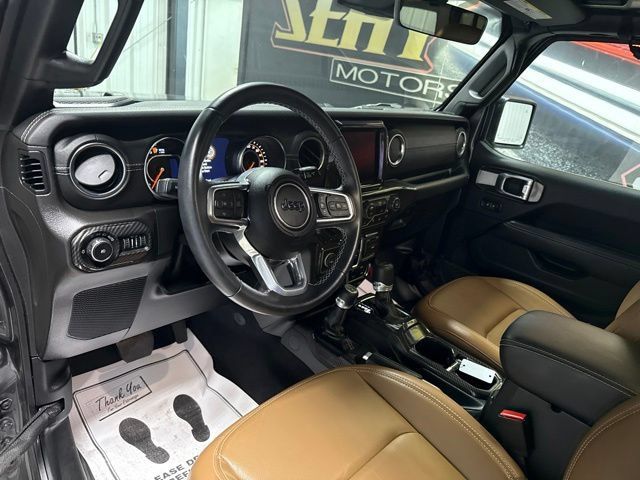 Used 2022 Jeep Wrangler Unlimited Sahara w/ LED Lighting Group AWD/4WD image 6