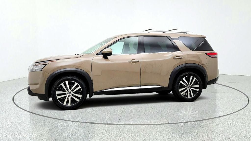 Used 2023 Nissan Pathfinder Platinum AWD/4WD image 8