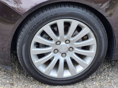 Used 2011 Buick Regal CXL Turbo w/ TO2 Preferred Equipment Group FWD image 10