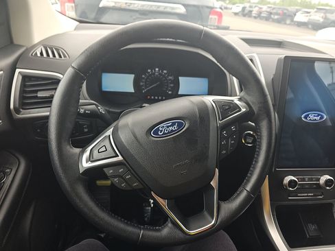 Used 2024 Ford Edge SEL w/ Convenience Package AWD/4WD image 11