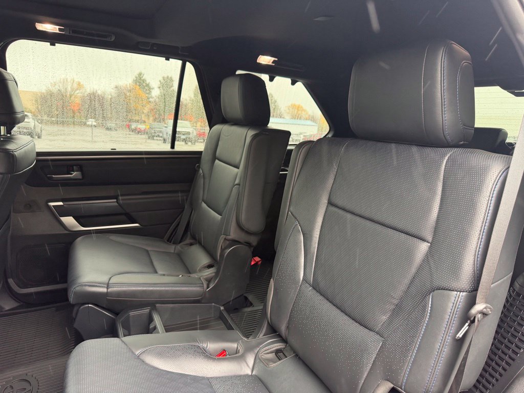 Used 2024 Toyota Sequoia Platinum AWD/4WD image 31