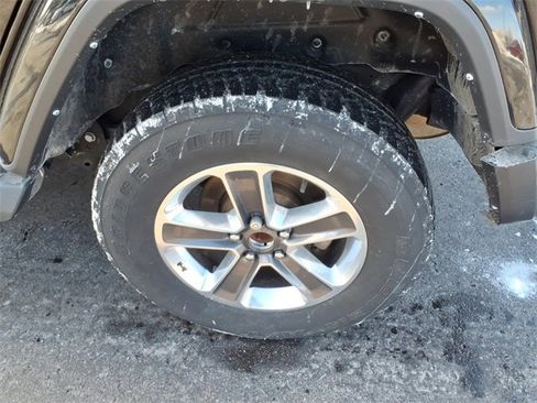 Used 2022 Jeep Wrangler Unlimited Sahara w/ Cold Weather Group image 8