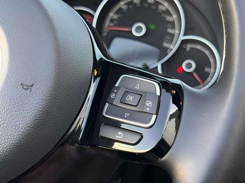 Used 2019 Volkswagen Beetle 2.0T Final Edition SEL FWD image 18