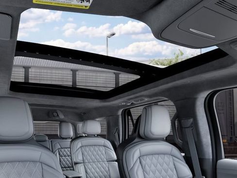 New 2027 Lincoln Navigator Black Label w/ Black Label Special Edition AWD/4WD image 22