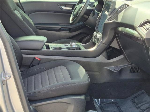 Certified 2022 Ford Edge SE w/ Black Appearance Package AWD/4WD image 18