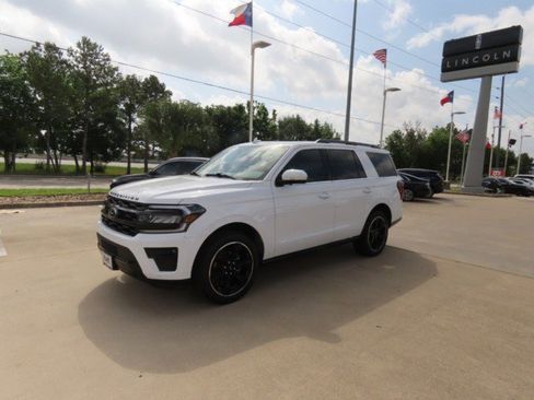 Certified 2024 Ford Expedition Limited image 2