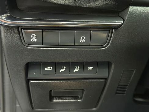 Used 2023 MAZDA MAZDA3 s FWD image 31