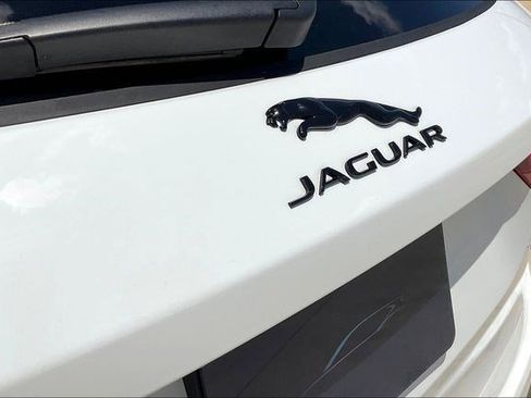 New 2026 Jaguar F-PACE R-Dynamic S image 9