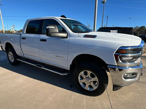 Used 2025 RAM 2500 Big Horn image 5