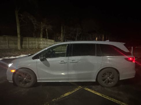 Used 2023 Honda Odyssey Sport image 11