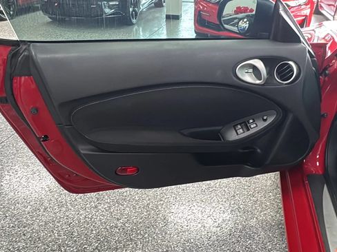 Used 2016 Nissan 370Z Coupe RWD image 24