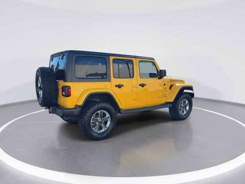 Used 2019 Jeep Wrangler Unlimited Sahara image 9
