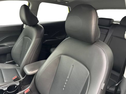 Used 2024 Hyundai Kona Limited FWD image 26