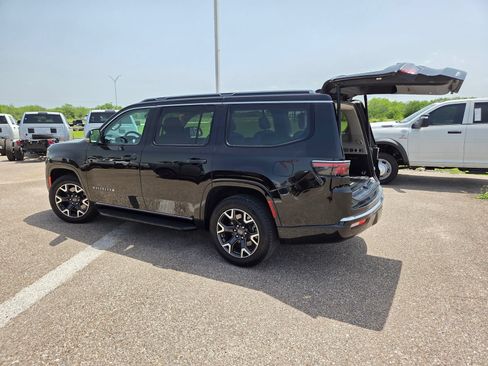 Used 2024 Jeep Wagoneer Series III AWD/4WD image 22