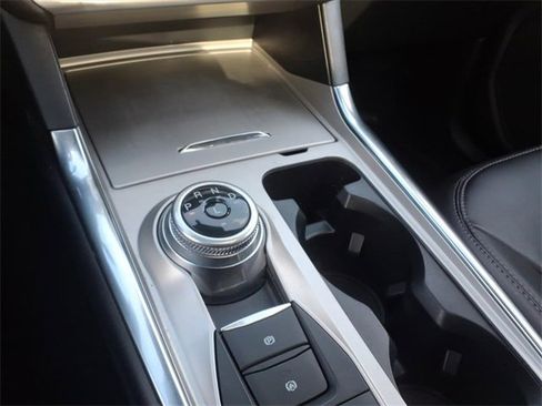 Used 2022 Ford Explorer XLT w/ Equipment Group 202A image 20