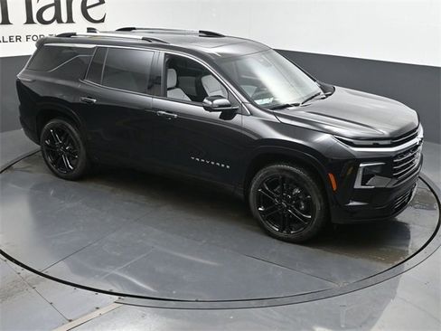 New 2025 Chevrolet Traverse High Country w/ LPO, Floor Liner Package image 17