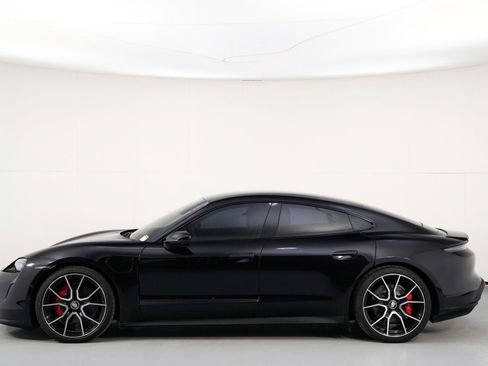 Used 2023 Porsche Taycan 4S w/ Premium Package image 52