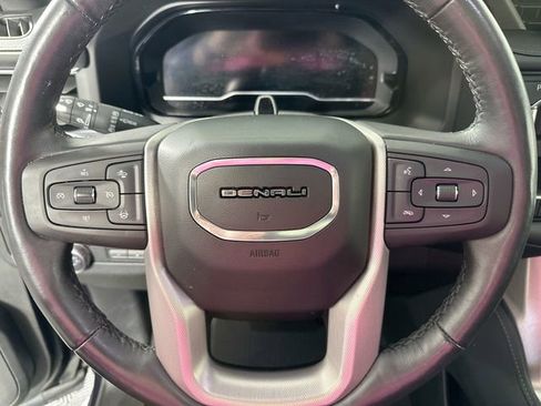 Used 2023 GMC Yukon Denali w/ Advanced Technology Package AWD/4WD image 22