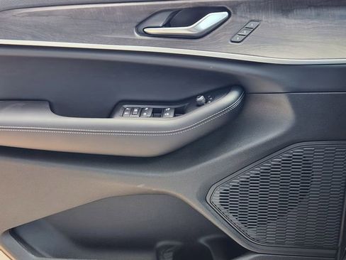 New 2025 Jeep Grand Cherokee Limited w/ Black Appearance Package image 18