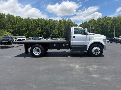 Used 2018 Ford F650 2WD Regular Cab Super Duty image 4