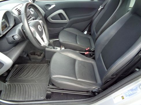 Used 2009 smart fortwo Coupe image 22