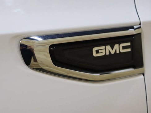 Used 2021 GMC Yukon XL SLT w/ SLT Premium Package RWD image 18