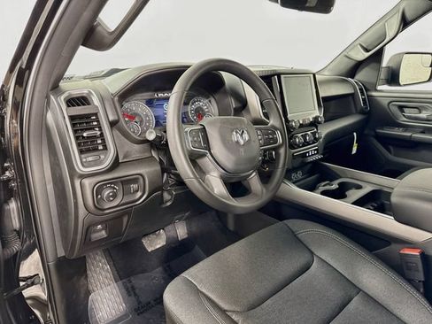New 2026 RAM 1500 Express AWD/4WD image 9