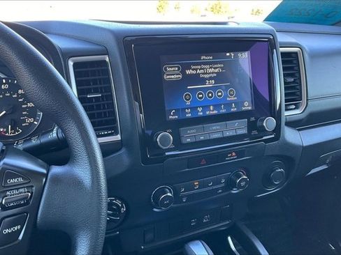 Used 2022 Nissan Frontier SV image 10