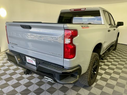 Used 2025 Chevrolet Silverado 1500 Custom Trail Boss AWD/4WD image 5