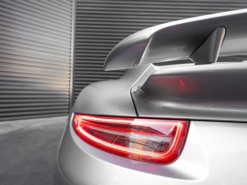 Certified 2014 Porsche 911 Turbo S image 34