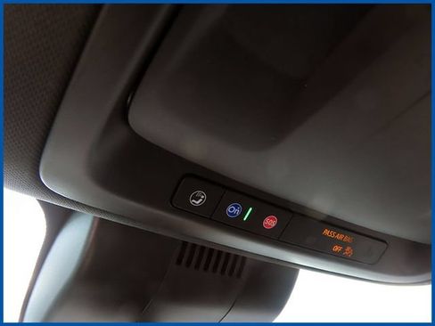Used 2025 Chevrolet Suburban LT AWD/4WD image 20