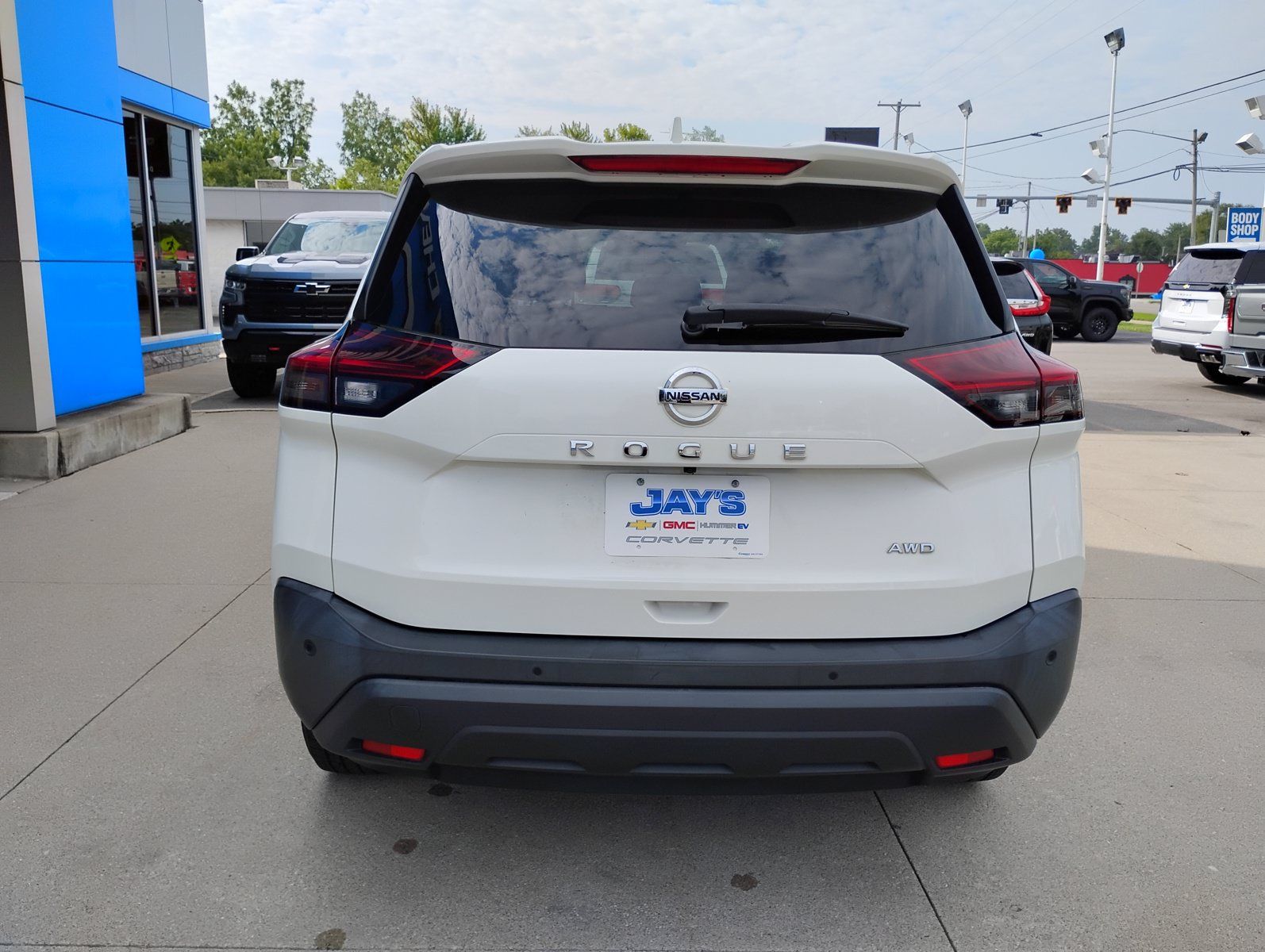 Used 2021 Nissan Rogue S AWD/4WD image 9