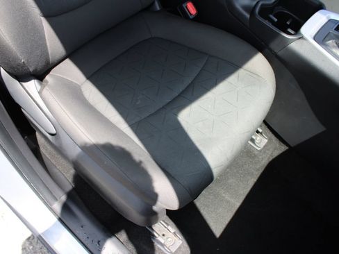Used 2024 Toyota RAV4 XLE AWD/4WD image 12