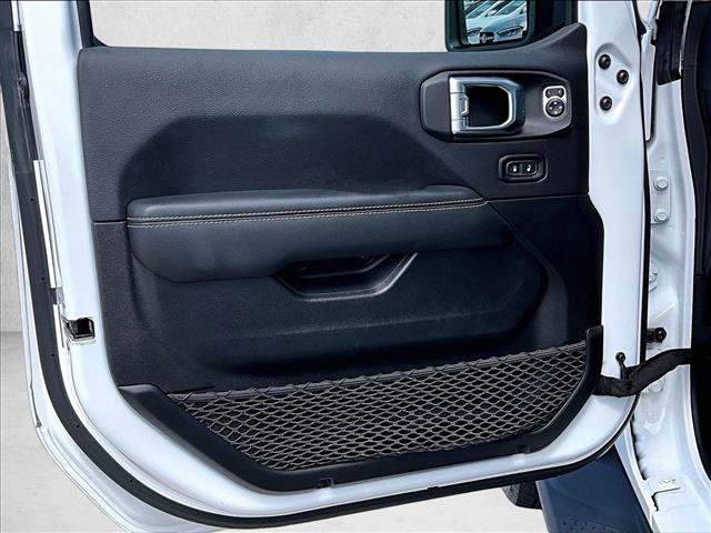 Used 2021 Jeep Gladiator Overland AWD/4WD image 18