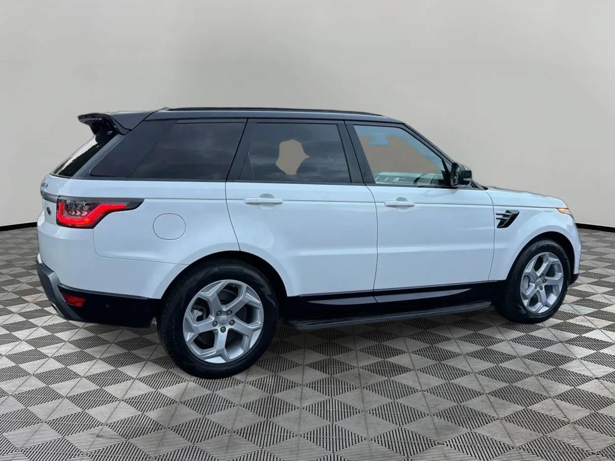 Used 2018 Land Rover Range Rover Sport HSE AWD/4WD image 5