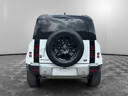 Used 2023 Land Rover Defender 110 S AWD/4WD image 4