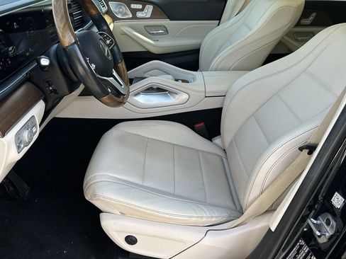 Used 2022 Mercedes-Benz GLS 450 4MATIC image 14