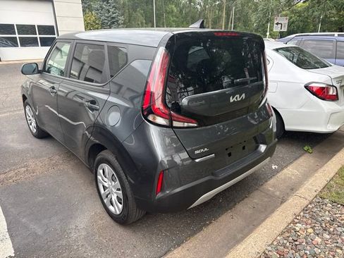Used 2025 Kia Soul LX FWD image 3