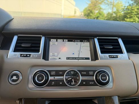 Used 2013 Land Rover Range Rover Sport HSE AWD/4WD image 31