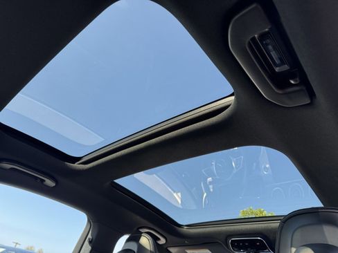 New 2025 Mercedes-Benz C 300 Sedan image 3