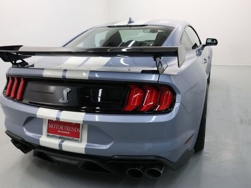 Used 2022 Ford Mustang Shelby GT500 w/ Carbon Fiber Track Pack RWD image 71